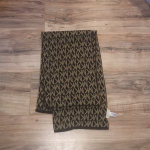 Beautiful MK scarf